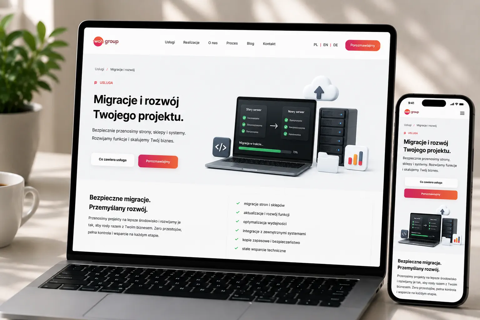 Migrationen und Entwicklung der WOH GROUP Website auf einem Laptop in einem hellen, modernen Interieur